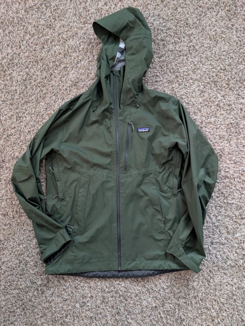 Patagonia Men's Granite Crest Rain Jacket (Md Green) & Rain Pants (Lg Black) Kit